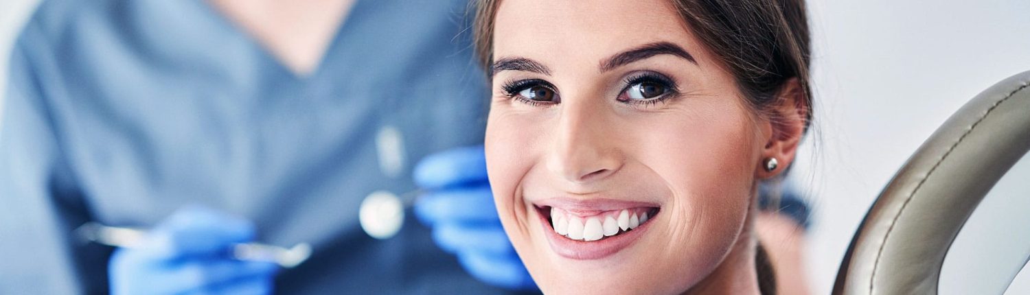 Dentist-patient-smile-min